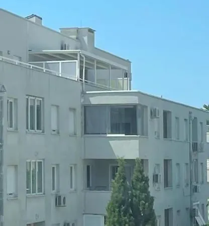 Apartamento Naomi Znjan *