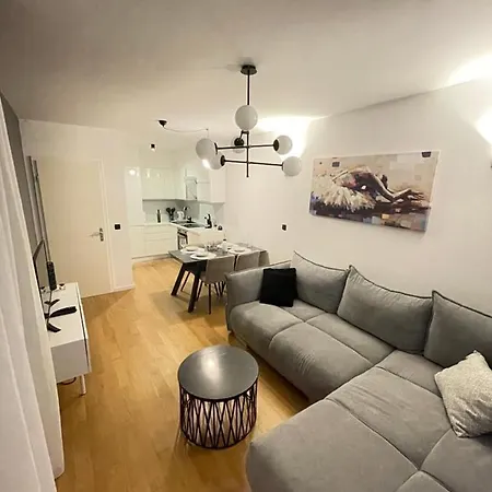 Naomi Znjan Apartamento